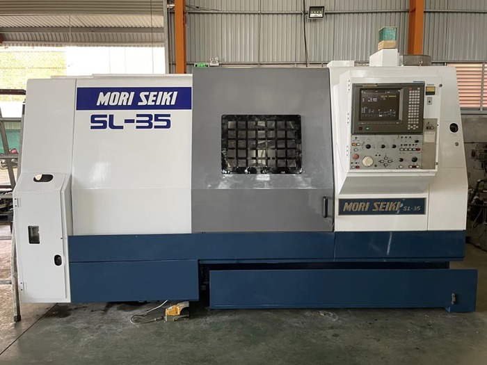 máy tiện CNC nội địa Nhật Bản